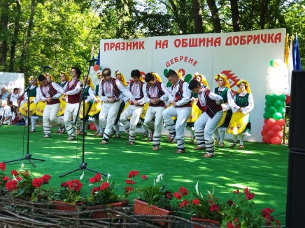 Фолклорен събор “Песни и танци от слънчева Добруджа“ – Дебрене 2022 г. 