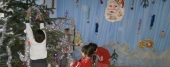 Коледни торбички с лакомства за децата от детските градини в община Добричка